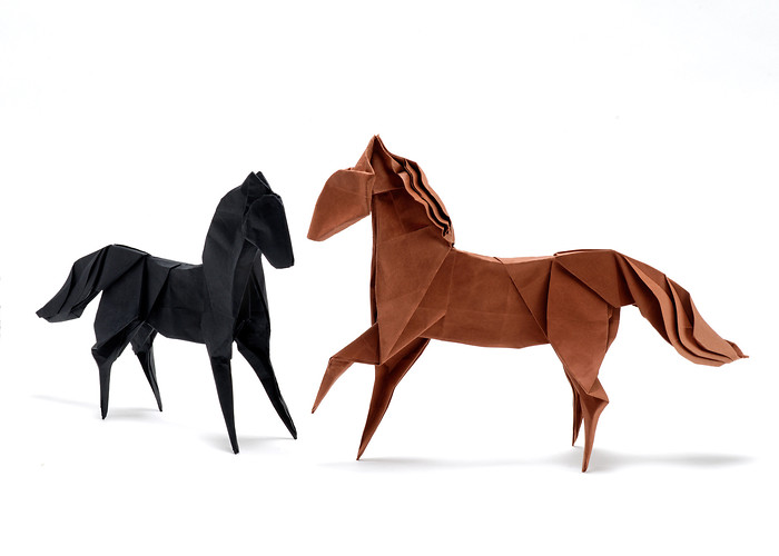 Origami-Pferde, 2019 (©Margarete Schrüfer)